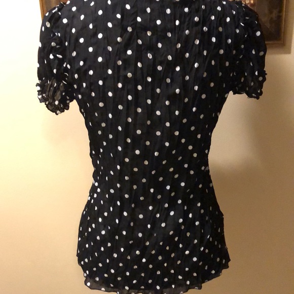 S.L.B. Black & White round ruffle collar, short sleeves crinkle polka dot top - Picture 5 of 13